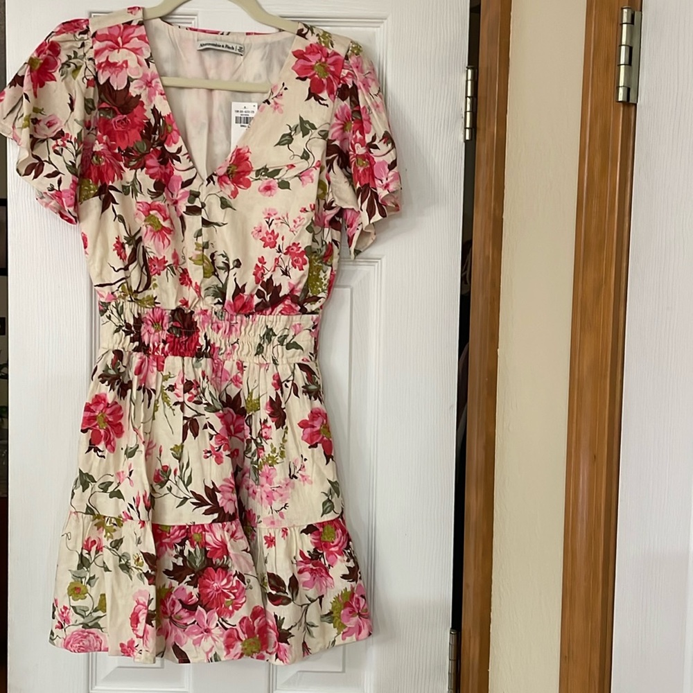 Abercrombie & Fitch, short sleeve floral dress, small petite